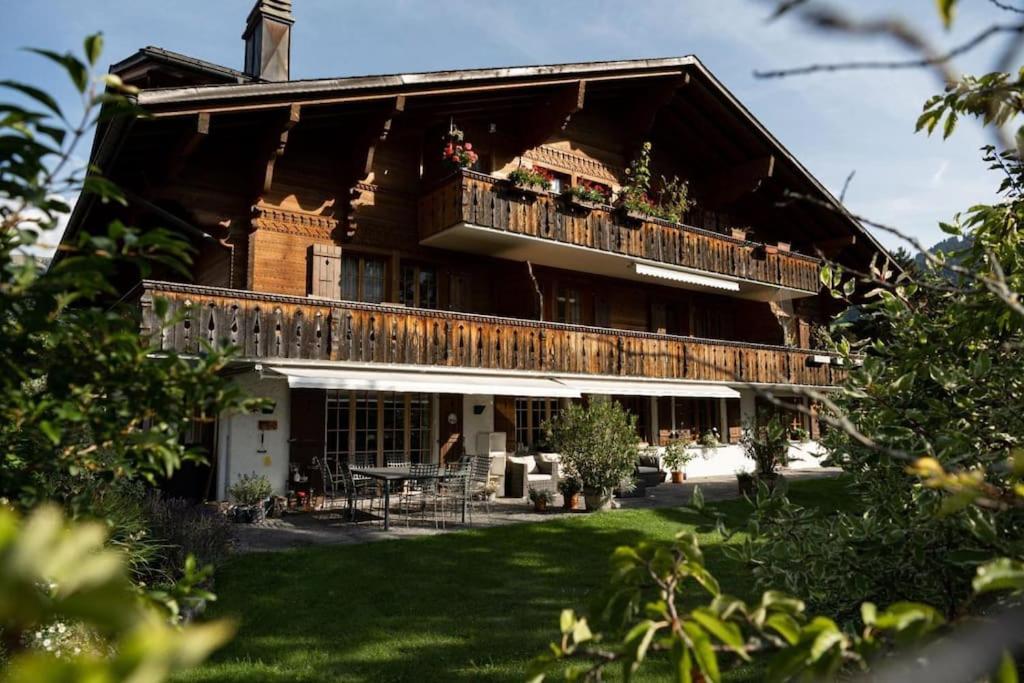 Charming Alpine Apartment Gstaad Exterior foto